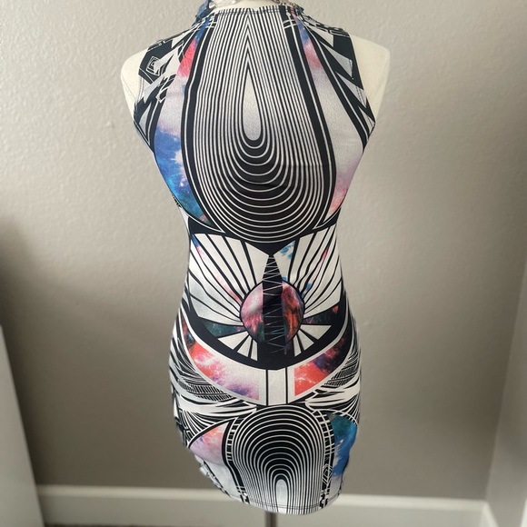 Multi-Dimensional Multi-Color Mini by That’s Hot - Picture 2 of 5